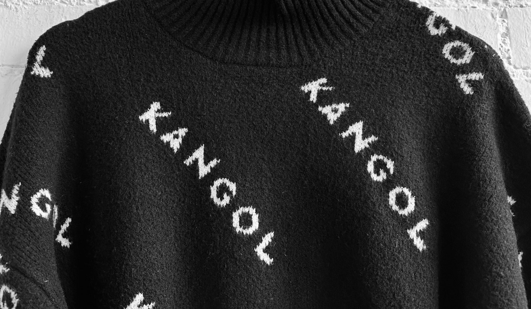 Maglioni & Felpe: Cooler schwarzer Pullover von Kangol x H&M – Usato da Bern venduto da Fraeuleinhonig 3