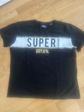 Superdry T-Shirt, Grösse 42, neu!