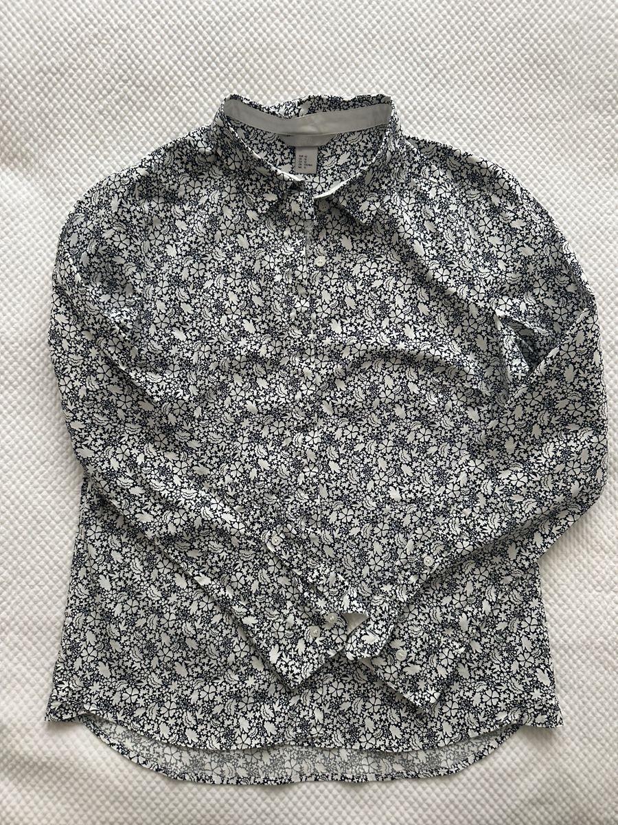 H&M Blusen: H&M Bluse, Grösse 42, schwarz-weiss Blumenmuster – Neu (gemäss Beschreibung) aus Bern von schnupka