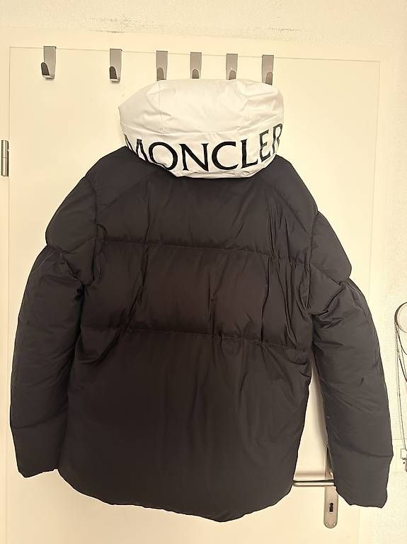 Giacche: Doudoune Moncler  Bicolore Noir/Blanc – Usato da Bienne venduto da Lucaplm 3
