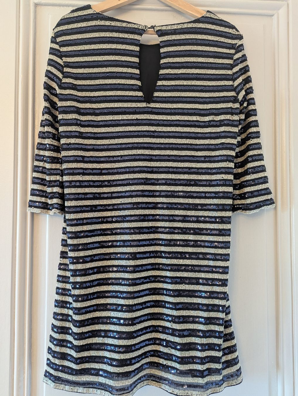 Zara Robes: robe sequins Zara M – Neuf (Voir description) à Montreux par dem_gyt9 2