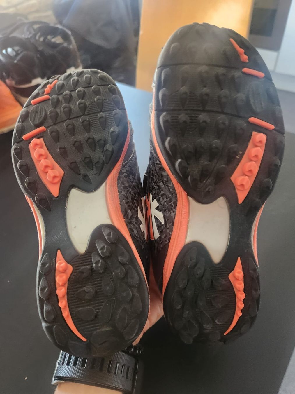 Scarpe da uomo: Chaussure de sport - Reece - Taille 31 – Usato da Genève venduto da Jul_79y7 1
