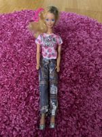 Coole Barbie-Puppe im trendigen Outfit, Zustand sehr gut