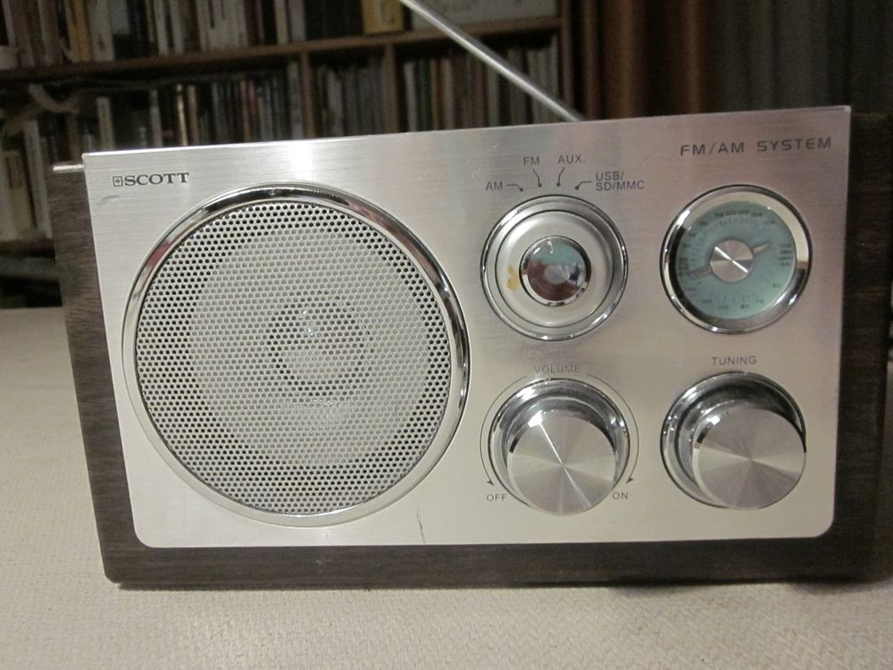 SCOTT Radio UKW, MW, USB- und SD/MMC Abspielgerät MP3. (Gebraucht) in ...