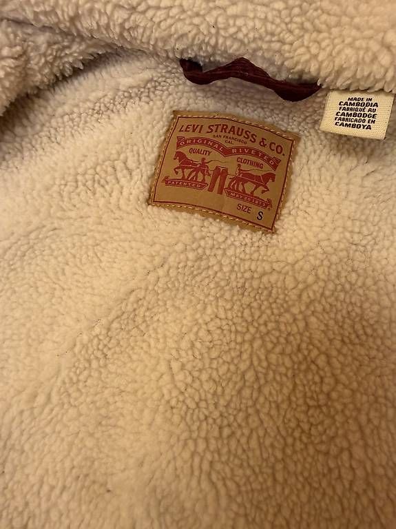 Jacken: Levi's Sherpa Trucker Jacke, Gr. S – Gebraucht aus Glattfelden von pexx79 2