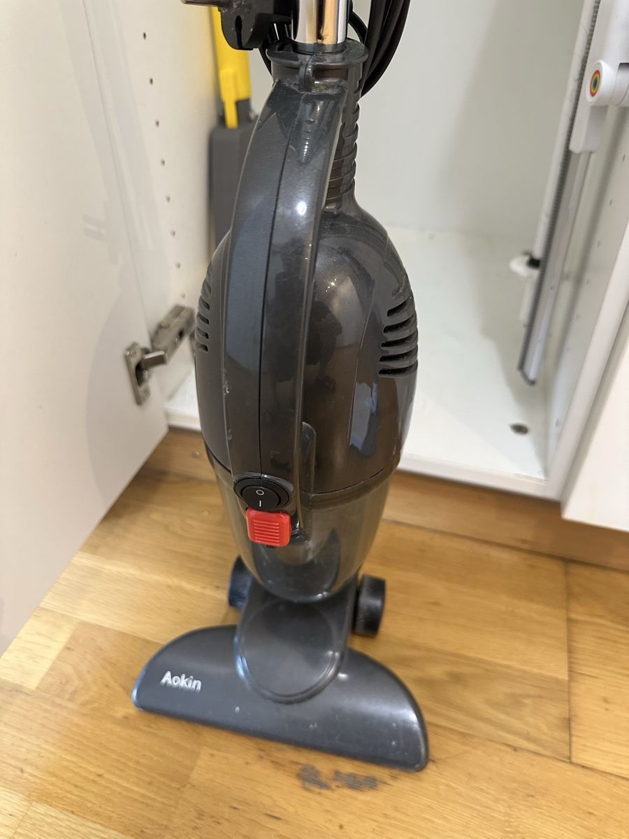 Aspirapolveri & Accessori: Aokin Handheld Vacuum - Great for quick spring cleaning 💨 – Usato da Zürich venduto da Yinan 1