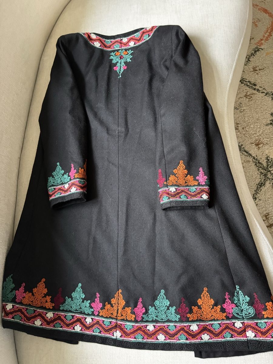 Cappotti: Talitha Women's Embroidered Coat – Usato da Zürich venduto da Charrua 1