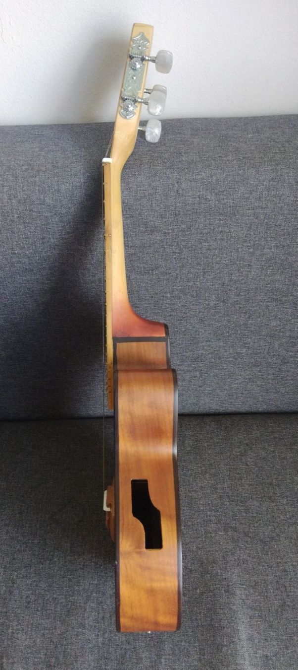 Strumenti musicali: Cavaquinho électro-acoustique – Nuovo e nell'imballaggio originale da Vevey venduto da Djporradao 2