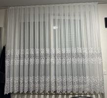 Gardine Weiss mit Stickerei Spitze 2 Stück