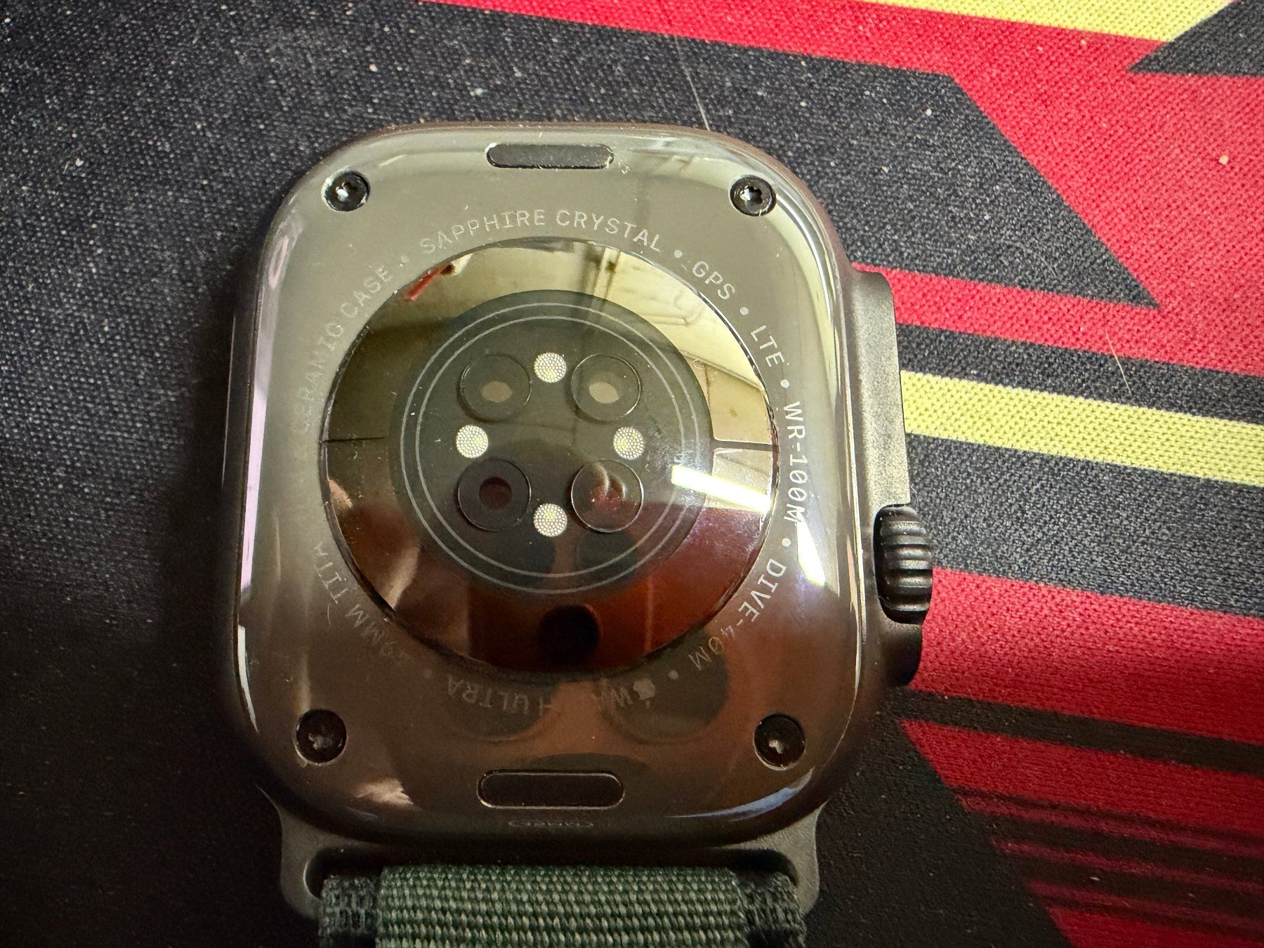 Apple Smartwatch: Apple Watch Ultra 2 GPS+Cellular   49mm Titanium – D'occasion à Au SG par bah_6f5w 3