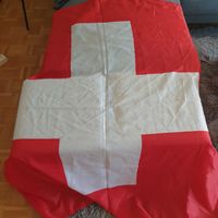 Schweizer Fahne rot weiss mit Oesen guter Zustand