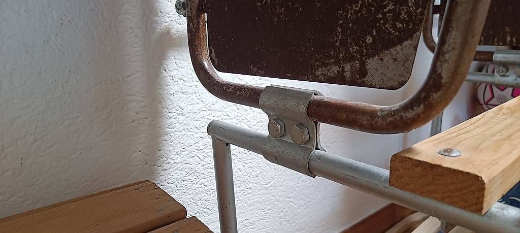 Porte manteau: original Schulgarderobe SINER – D'occasion à Liestal par LiaSal