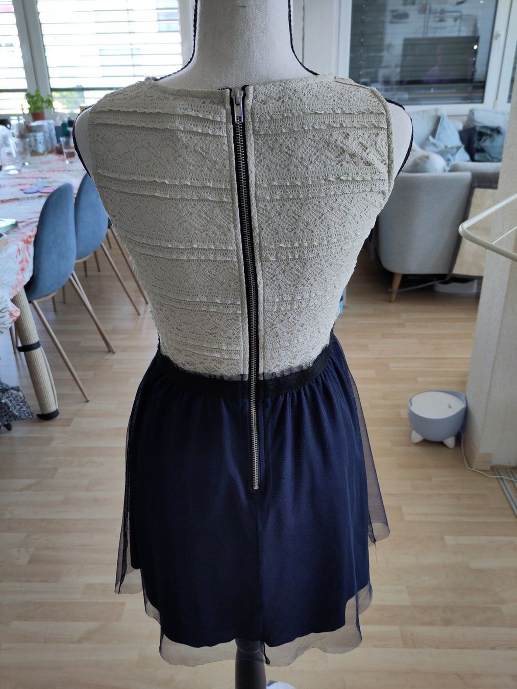 Vestiti: Kleid marine-creme Gr. S – Usato da Zürich venduto da njerryrocky 1