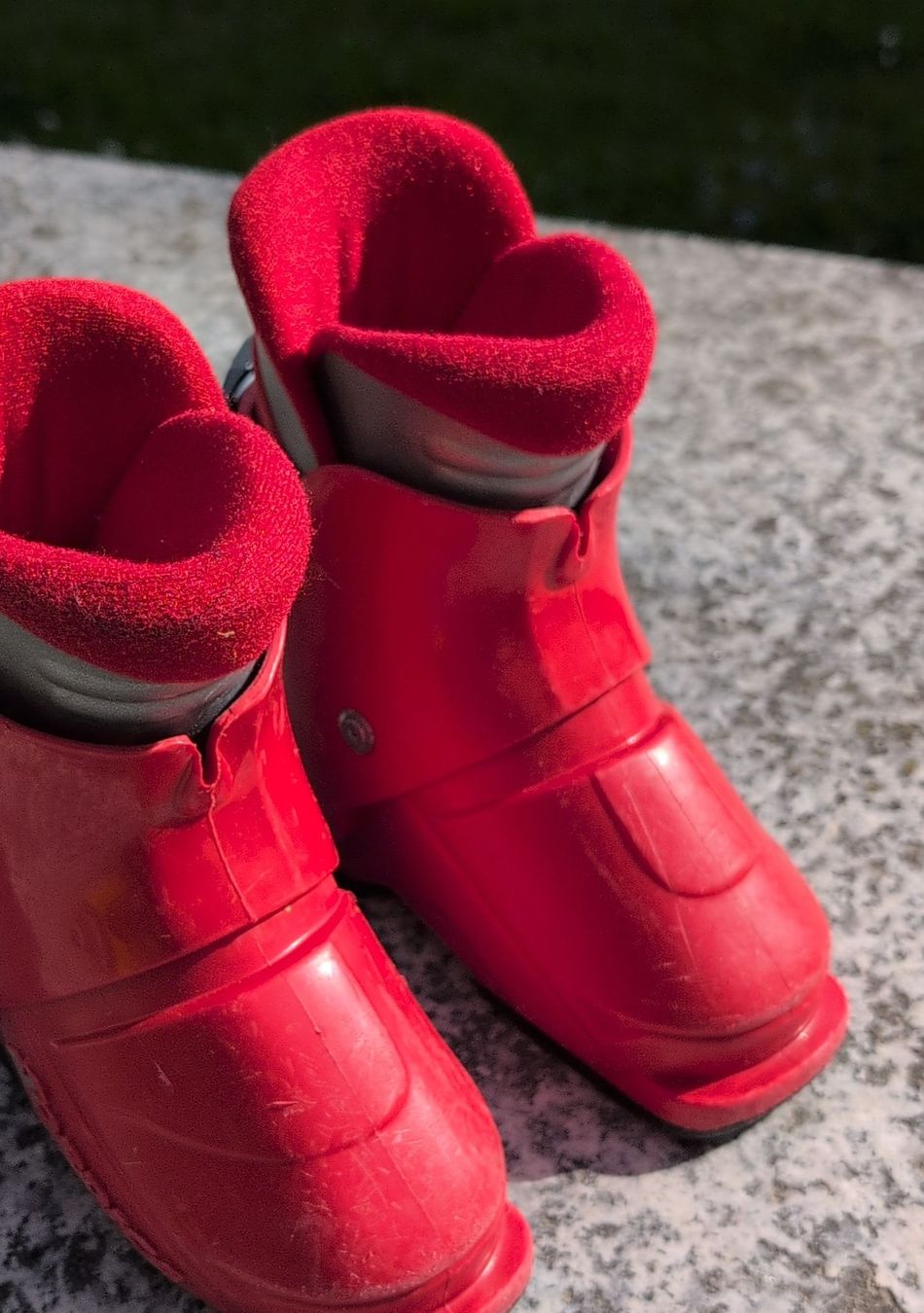 Scarpe per ragazzi: Rote Kinderski-Schuhe Grösse 155 165 – Usato da Meilen venduto da Oswald2013