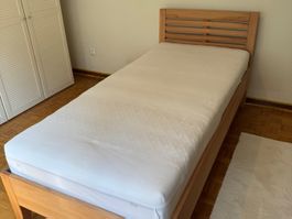 Fast neues  Pfister Bett Buchenholz mit Rahmen+Matratze bico