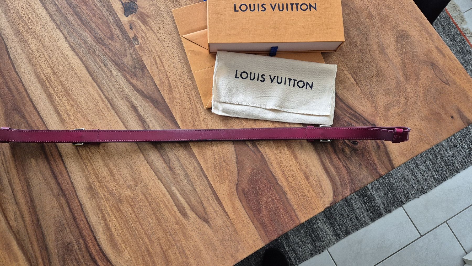 Louis Vuitton Altro in  Abbigliamento & Accessori: Original Louis Vuitton Schulterriemen – Usato da Füllinsdorf venduto da Maric0 5