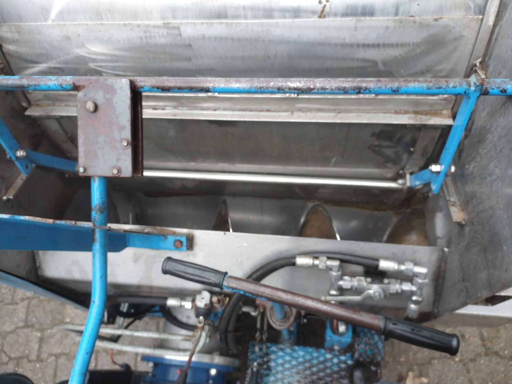 Tutte le macchine: Futterverteilewagen selbstfarend elektrisch – Usato da Biembach im Emmental venduto da Daewoo75 6