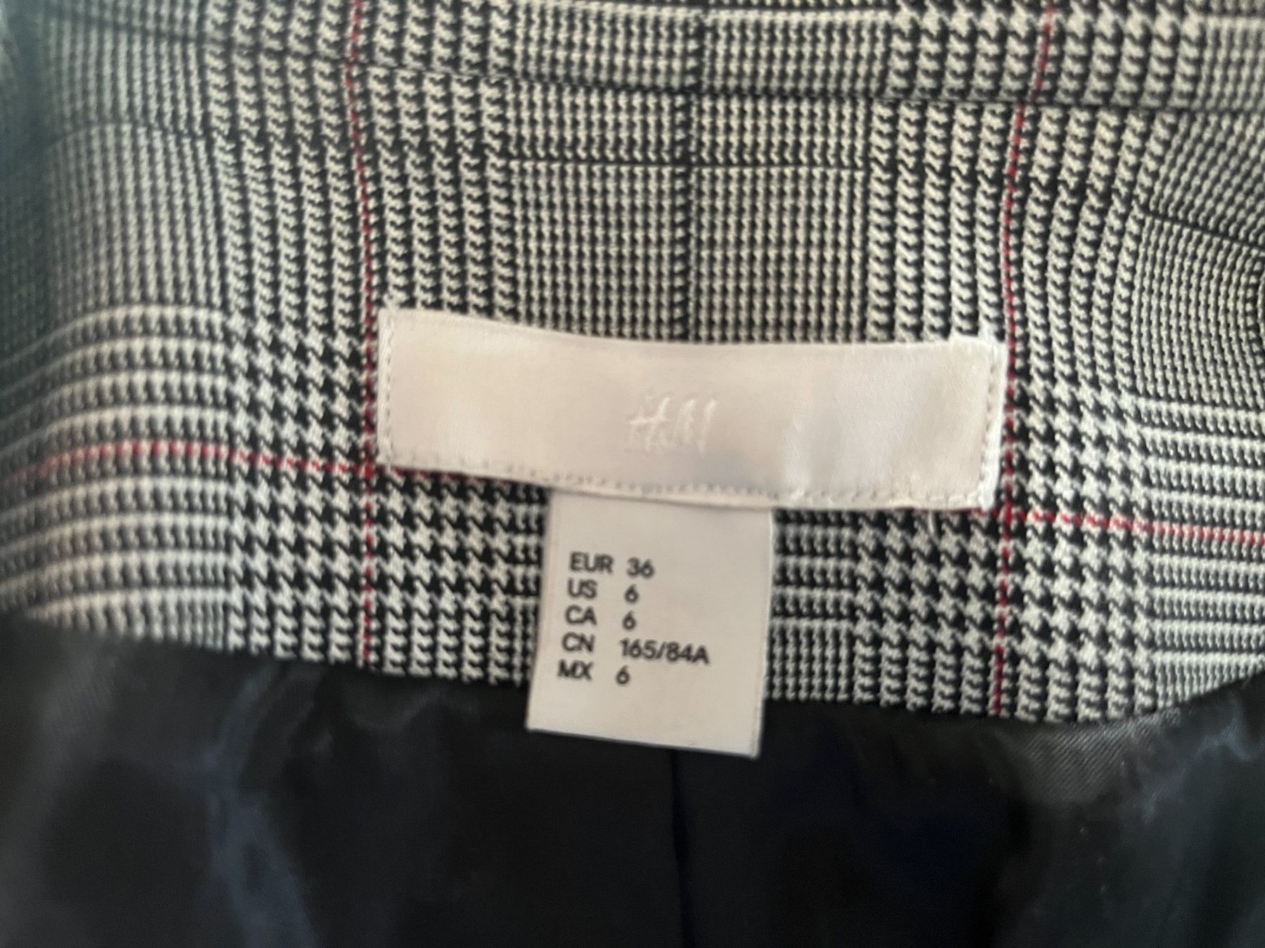 H&M Giacche: Blazer Grau-Karomuster H&M – Usato da Utzenstorf venduto da samaly 3