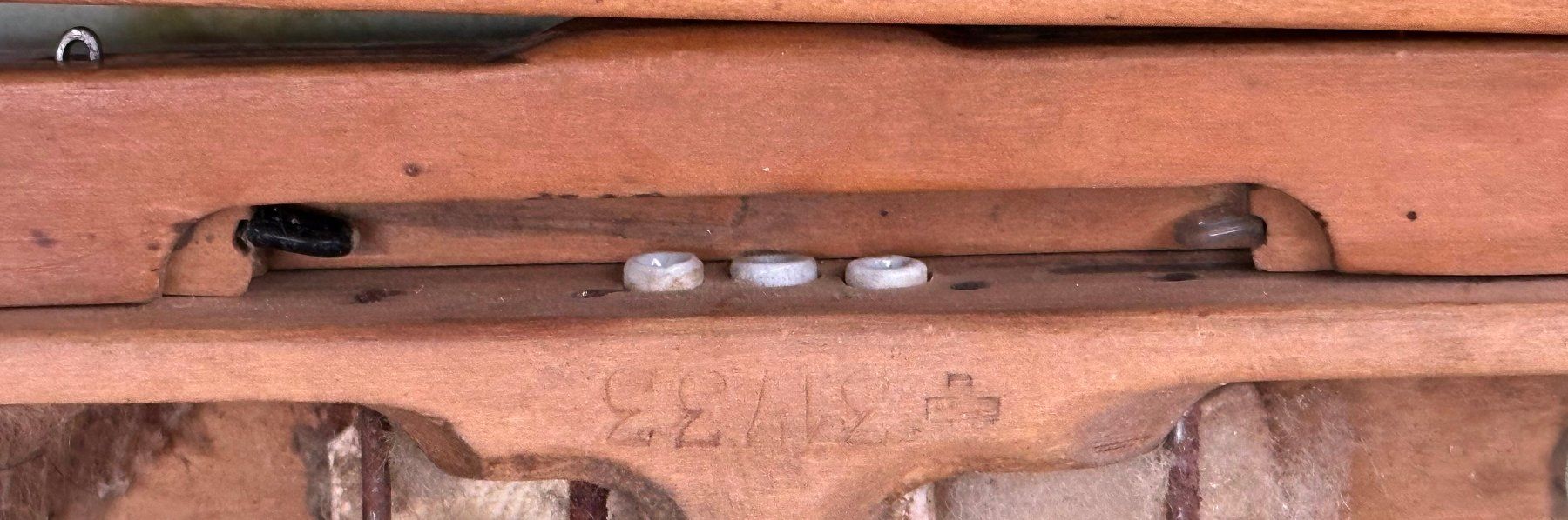 Tutte le decorazioni: Weberschiffchen Weben Weberei Webstuhl – Usato da Flüelen venduto da Amazona03 8