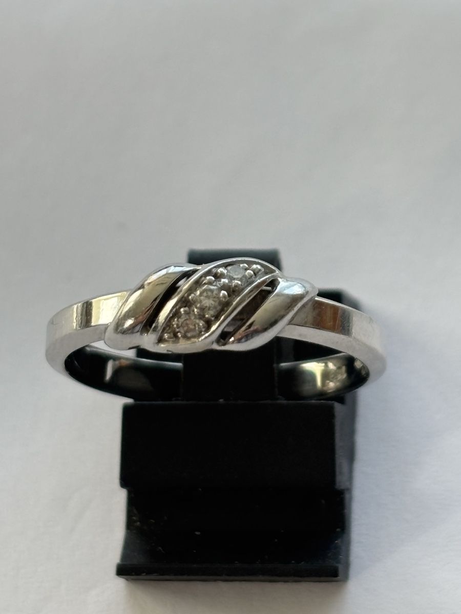 Anelli: Ring Weissgold / Diamanten 18 Karat – Usato da Langnau am Albis venduto da flusspflege
