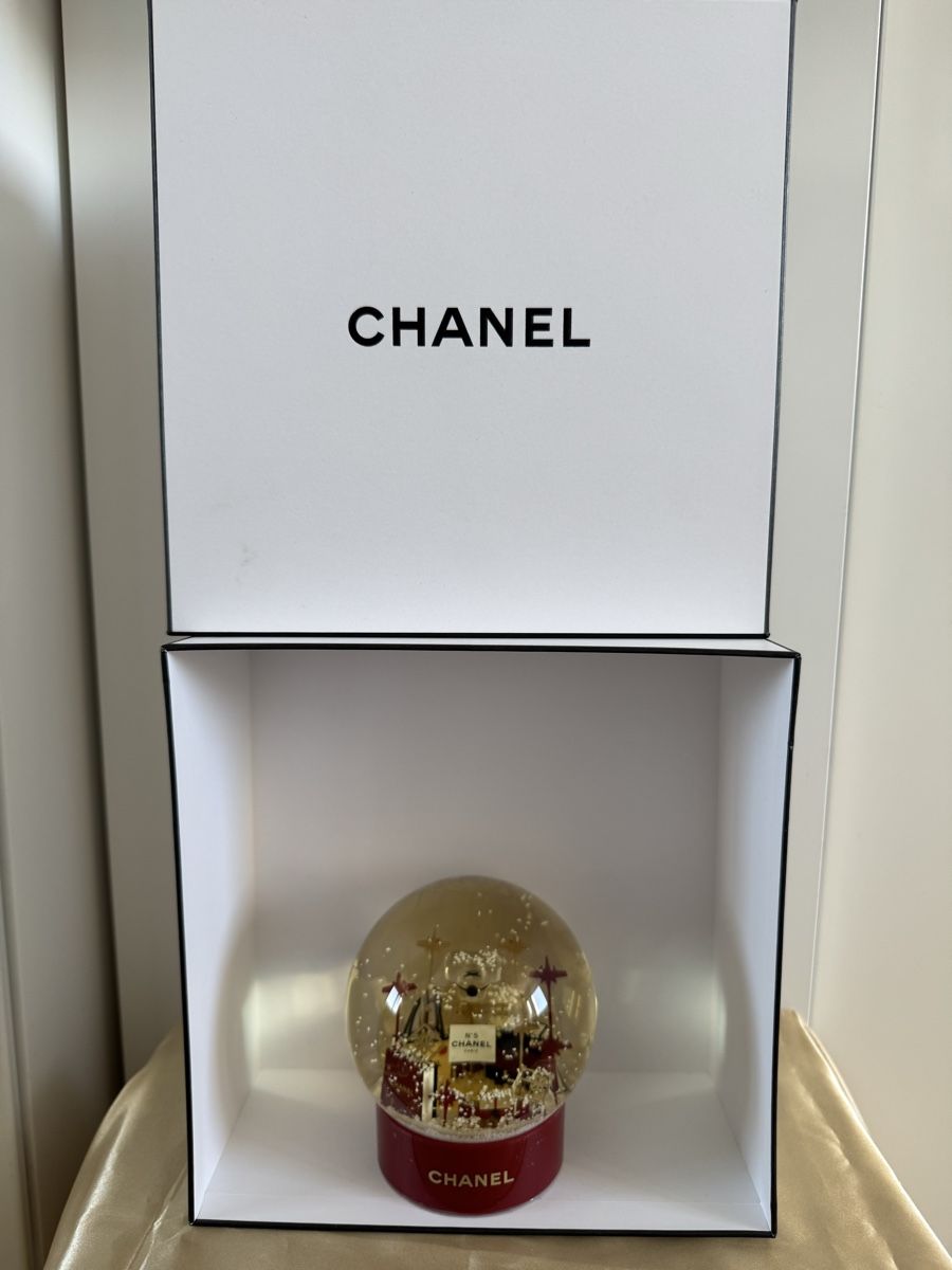 Toutes les décorations: Chanel Schneekugel Rot – Neuf (Voir description) à Bern par Blueangel6