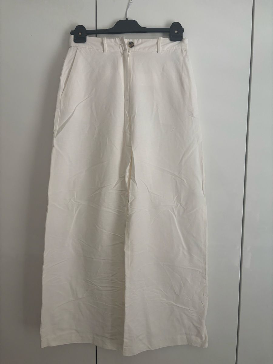 H&M Pantaloni: Weisse Sommerstoffhose von h&m – Nuovo (secondo la descrizione) da Biel/Bienne venduto da adna.sc