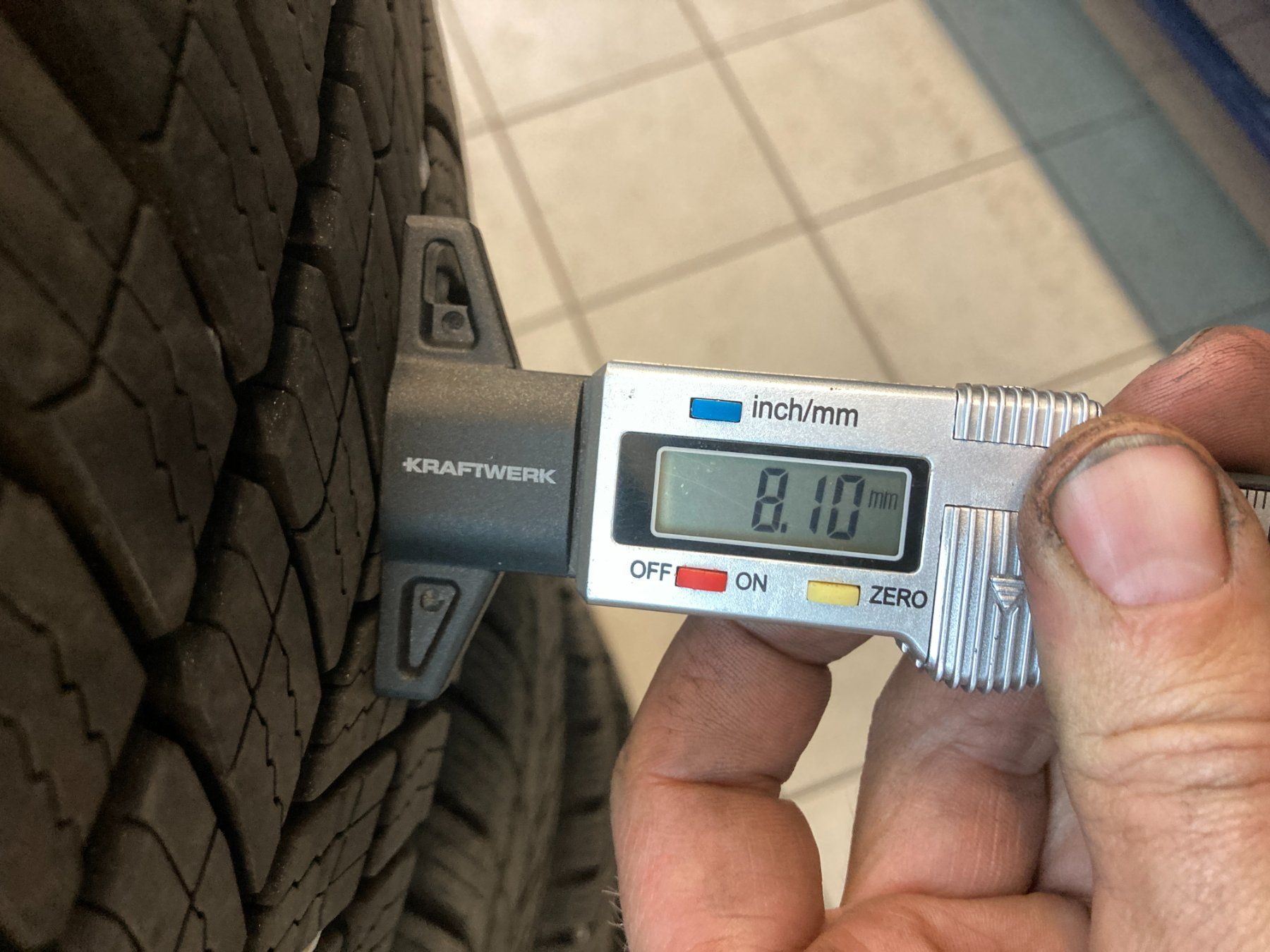 Seat Pneumatici & Ruote complete: Seat Ateca Winterräder 215/55R17 – Usato da Cham venduto da WB2223 7