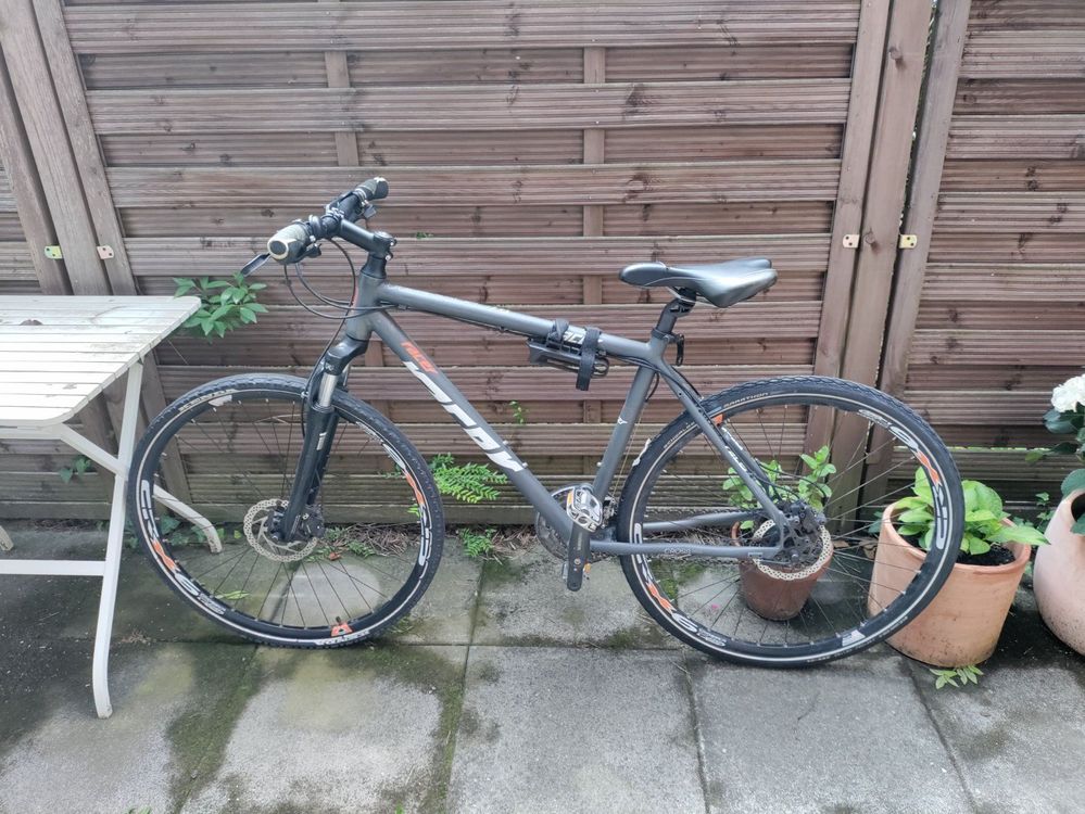 Mountain Bike Racer