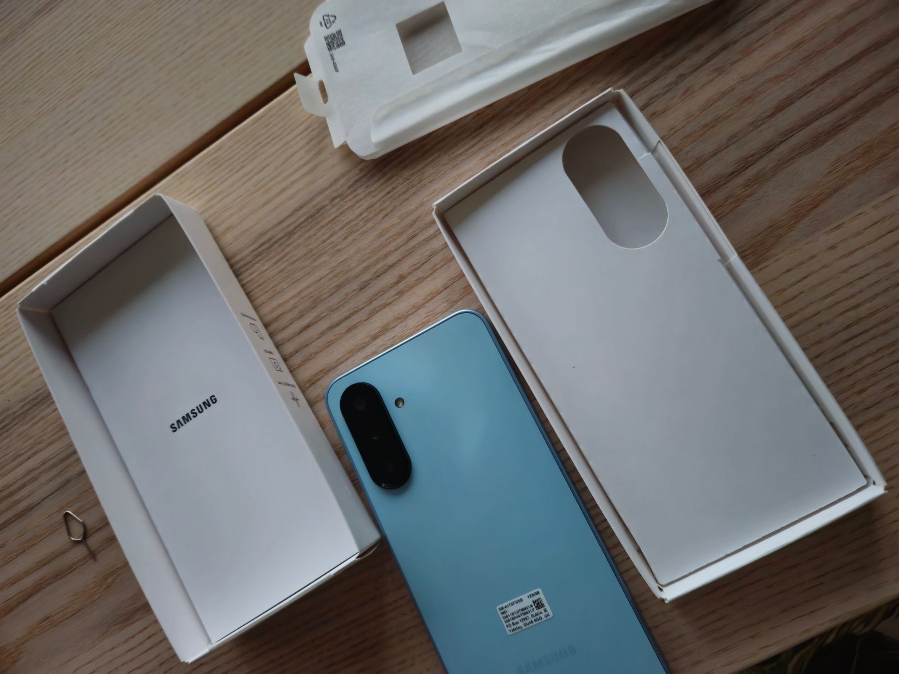 Samsung Portables: Samsung Galaxy A17 Lite  blau, neu – Neuf (Voir description) à Münsingen par Strawberry 4