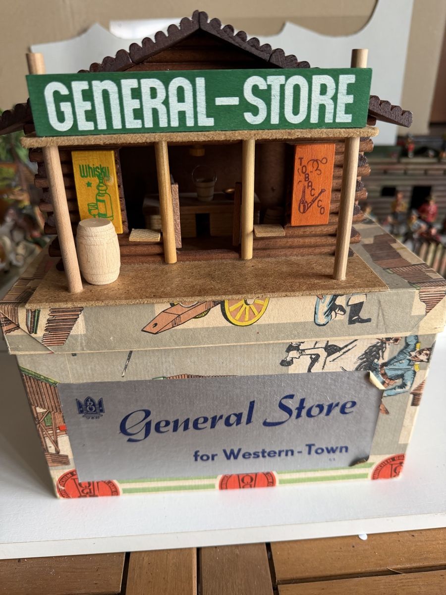 Spielzeuge: General Store – Gebraucht aus Freienwil von Herr_Hens