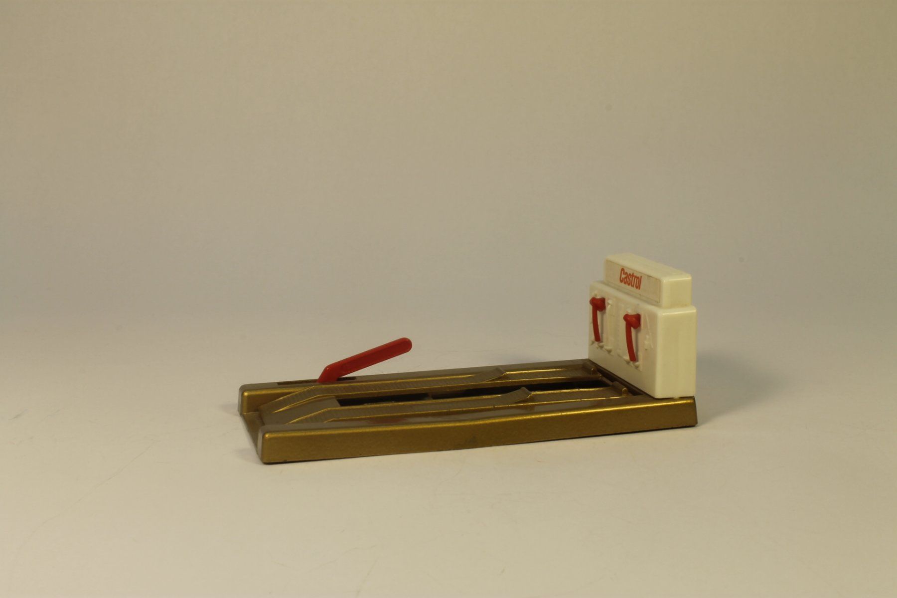 Matchbox Modellautos: Matchbox Accessory Pack A1C Service Ramp – Gebraucht aus Zofingen von Trukli58 1