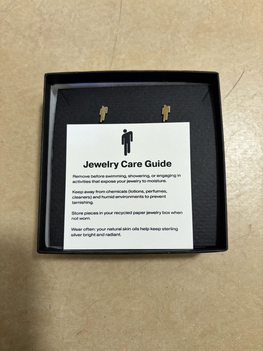 Orecchini pendenti & Orecchini a lobo: Billie Eilish Blohsh Sterling Silver Stud Earrings – Nuovo e nell'imballaggio originale da Zürich venduto da Nexaro 1
