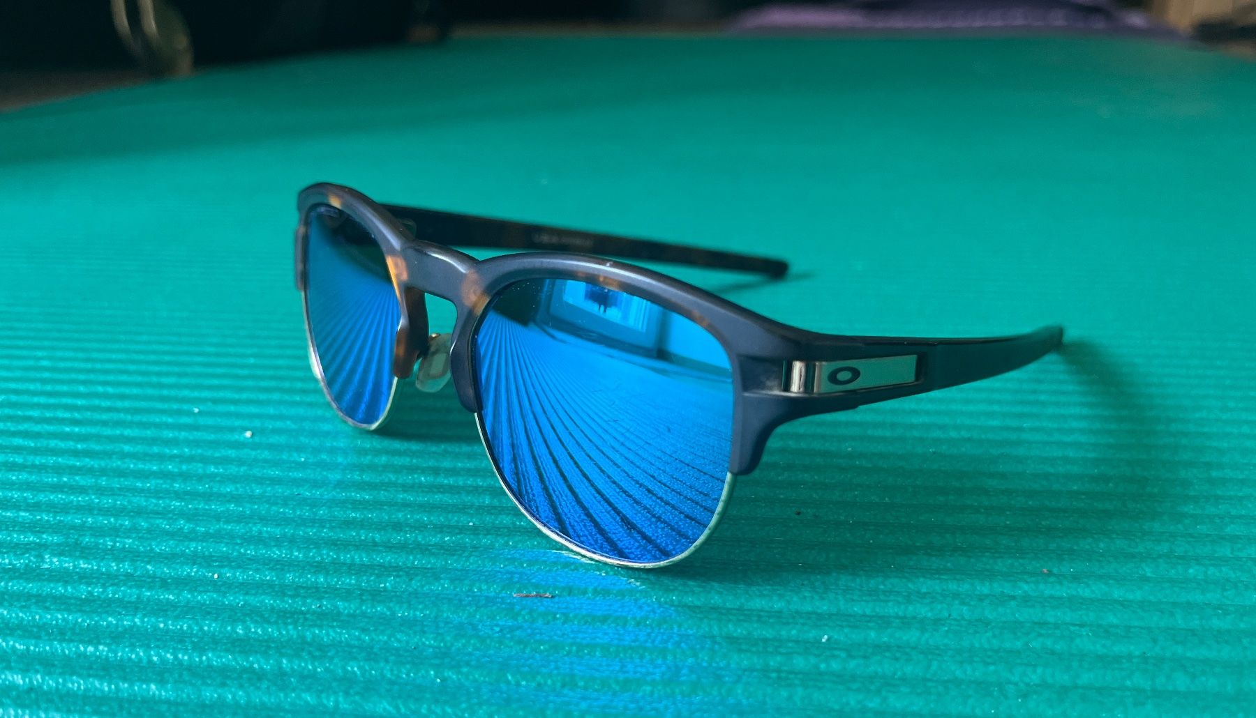 Oakley Brillen & Gläser: Oakley Latch Key OO9394 - 52mm – Gebraucht aus Zürich von Ember2Inferno