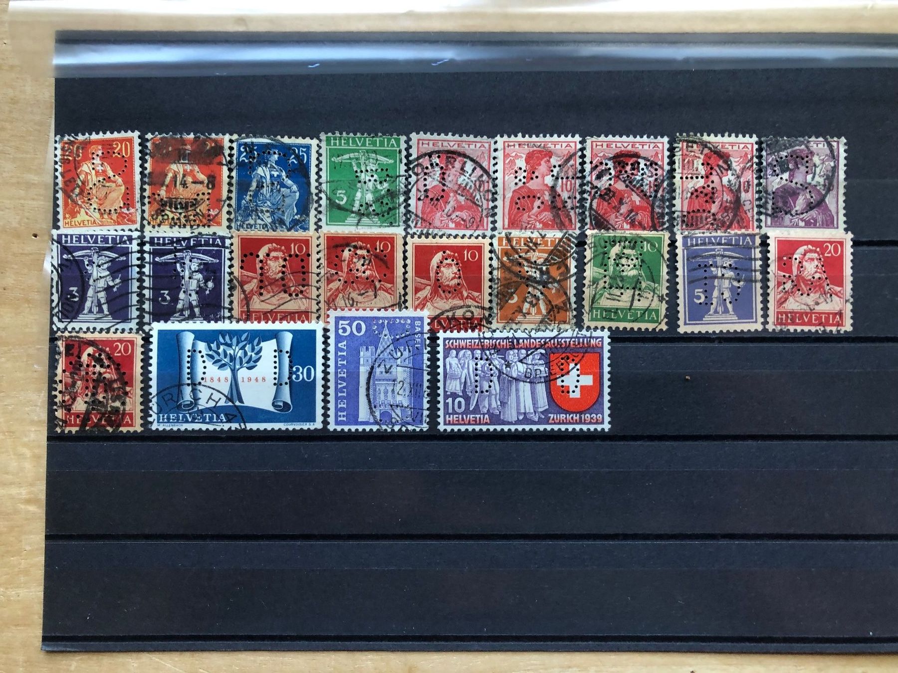 Tutti i francobolli: CH: perfins/timbres perforés – Usato da Neuchâtel venduto da Atahuallpa