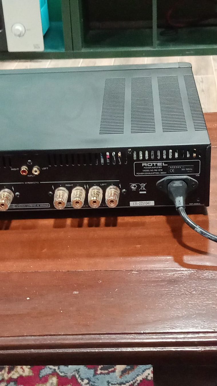 Rotel Amplificatori: High End Power Amplifier Rotel RB-1572 – Nuovo (secondo la descrizione) da St-Cergue venduto da per_6cx5 6