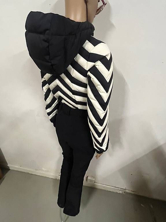 Completi & Tailleur: Combinaison de ski Perfect Moment Bluebird S – Usato da Les Acacias venduto da kim_2dxt 3