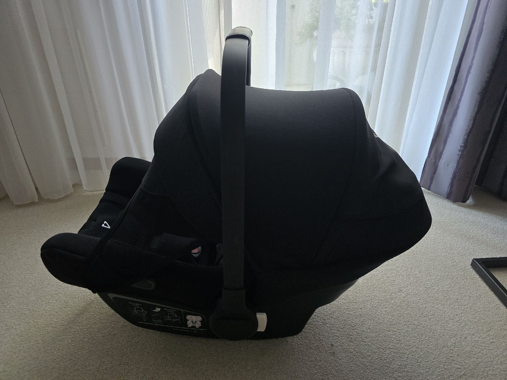 Nuna Seggiolini per auto: Gebrauchte Baby-Schale top Zustand – Usato da Zürich venduto da nav_ack0 4