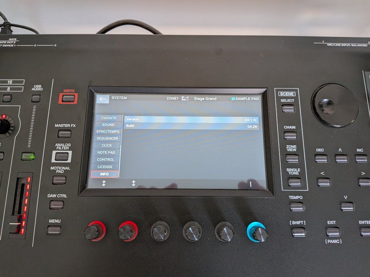 Roland Strumenti musicali: Roland Fantom 7 mit EX Upgrade – Usato da Zürich venduto da hsc_b68f 5