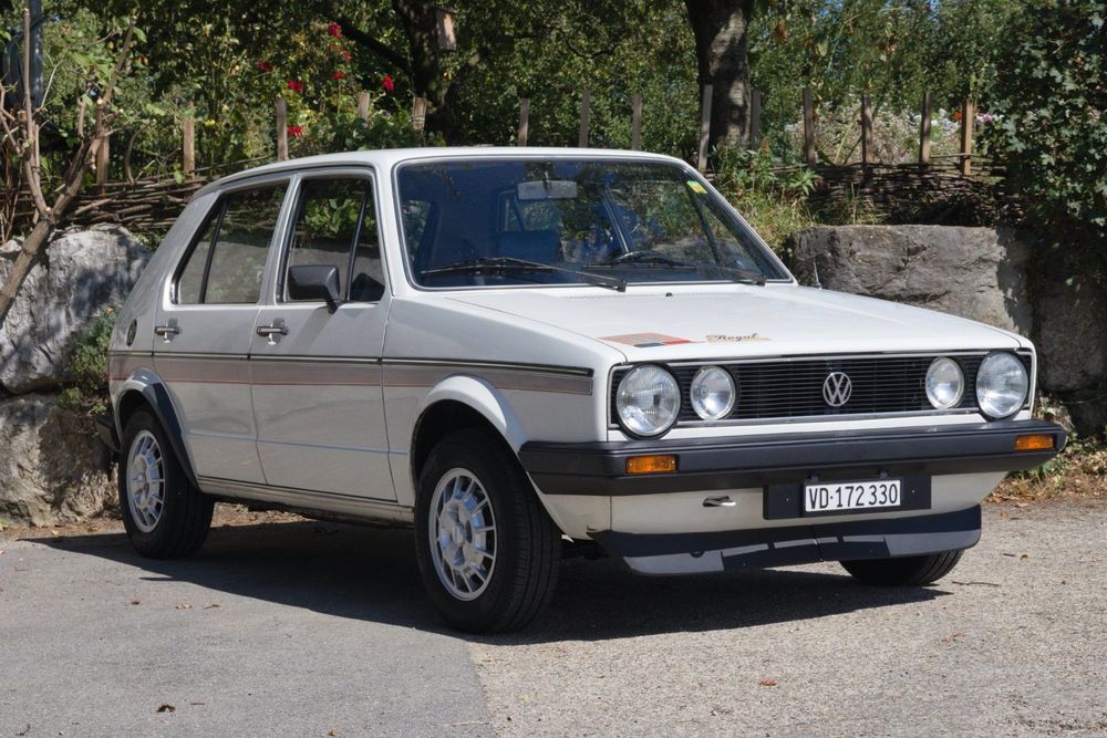 VW Golf 1 GX Royal 1600 de 1983 statut vétéran