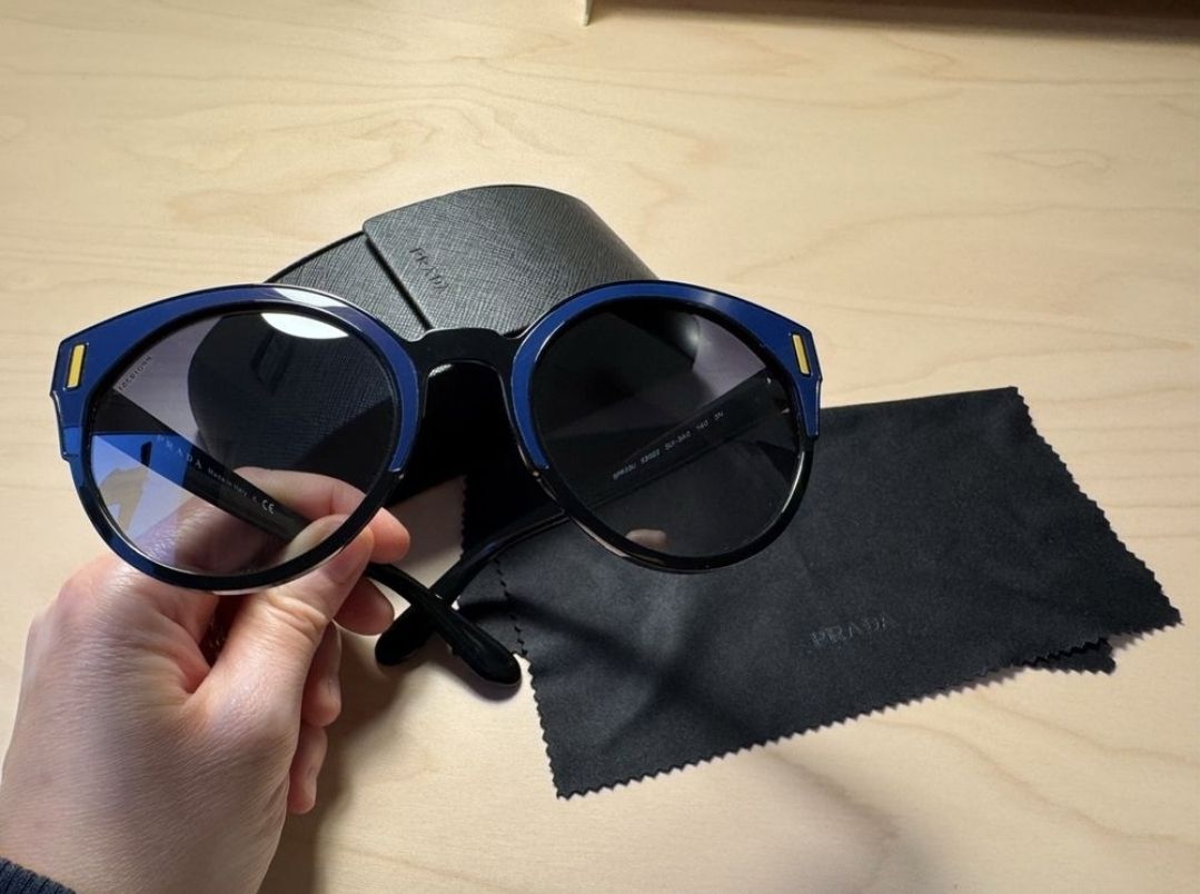 Prada Occhiali & Lenti: Lunettes de soleil Prada – Usato da Lausanne venduto da Cognitia 4