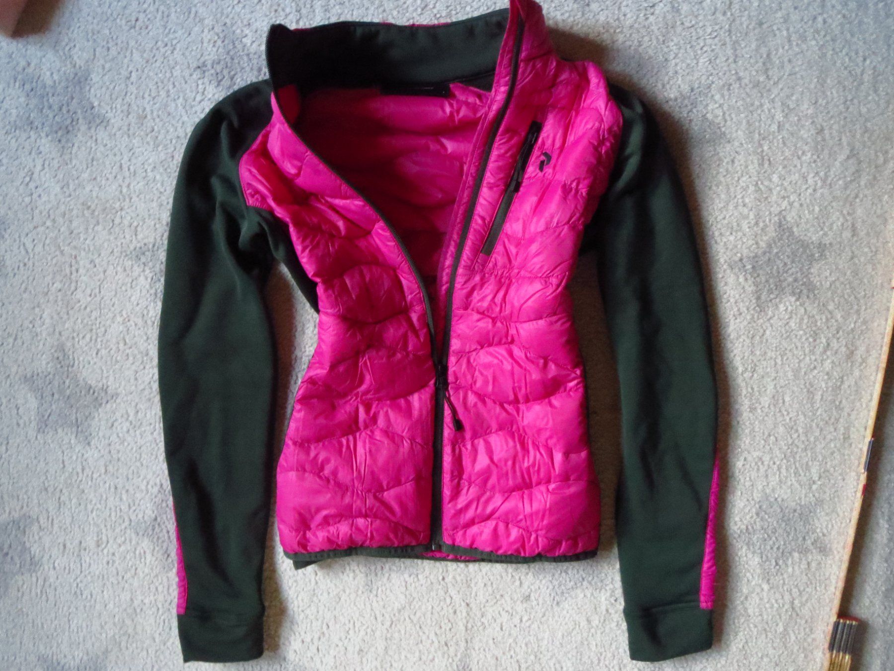 Peak Performance Giacche: NEUE PEAK PERFORMANCE Damen Stepp Jacke Gr S – Nuovo (secondo la descrizione) da Kiental venduto da Anna8702