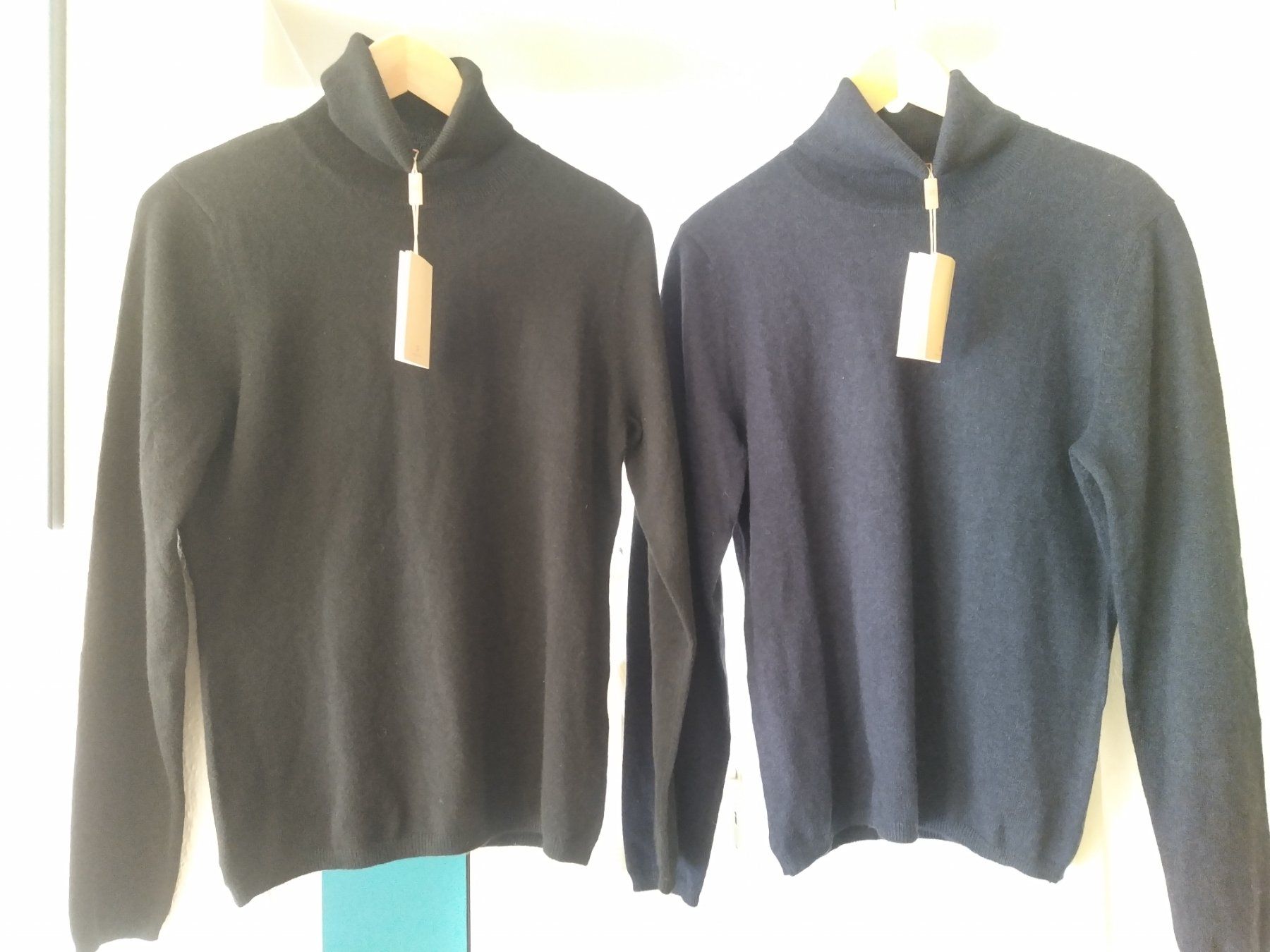 Maglioni & Felpe: Pullover cashmere 100% collo alto BLU SCURO taglia L – Nuovo e nell'imballaggio originale da Figino venduto da Palotta