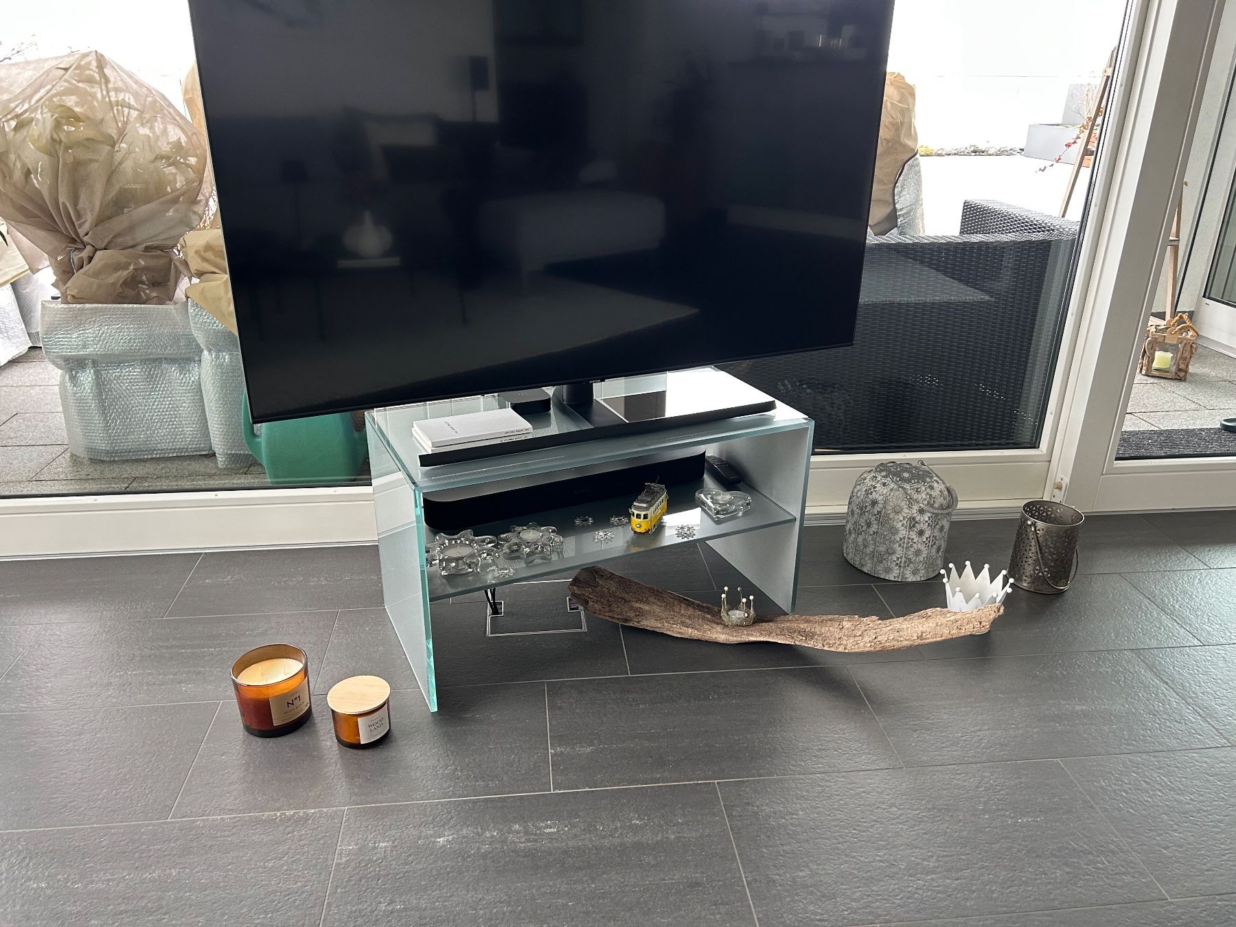 Mobili TV: TV-Möbel aus Glas von Audiolab – Usato da Oberlunkhofen venduto da jamivi