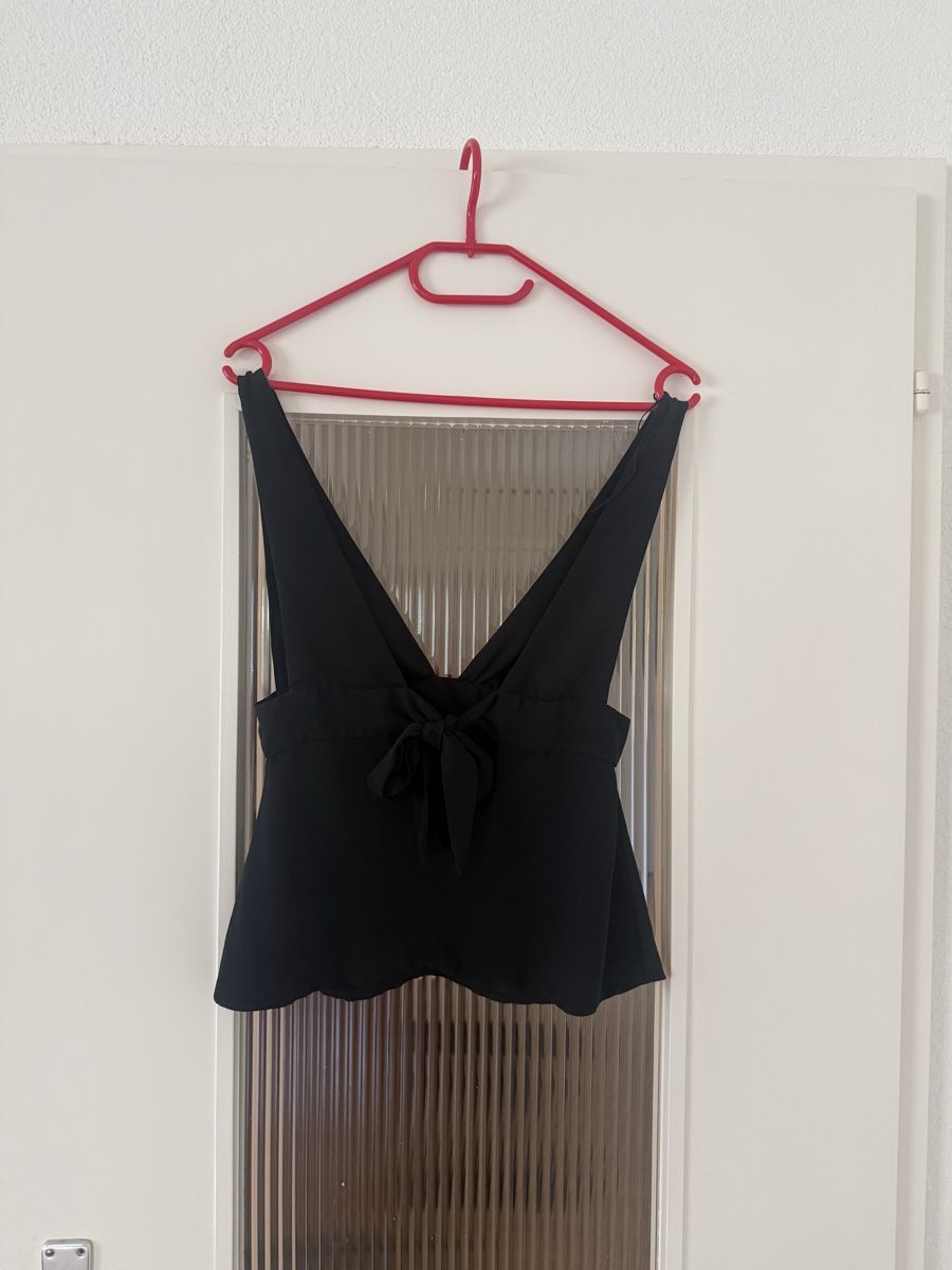 Zara Tops: Zara Trafaluc Top schwarz Grösse M – D'occasion à Zumikon par naiischoen