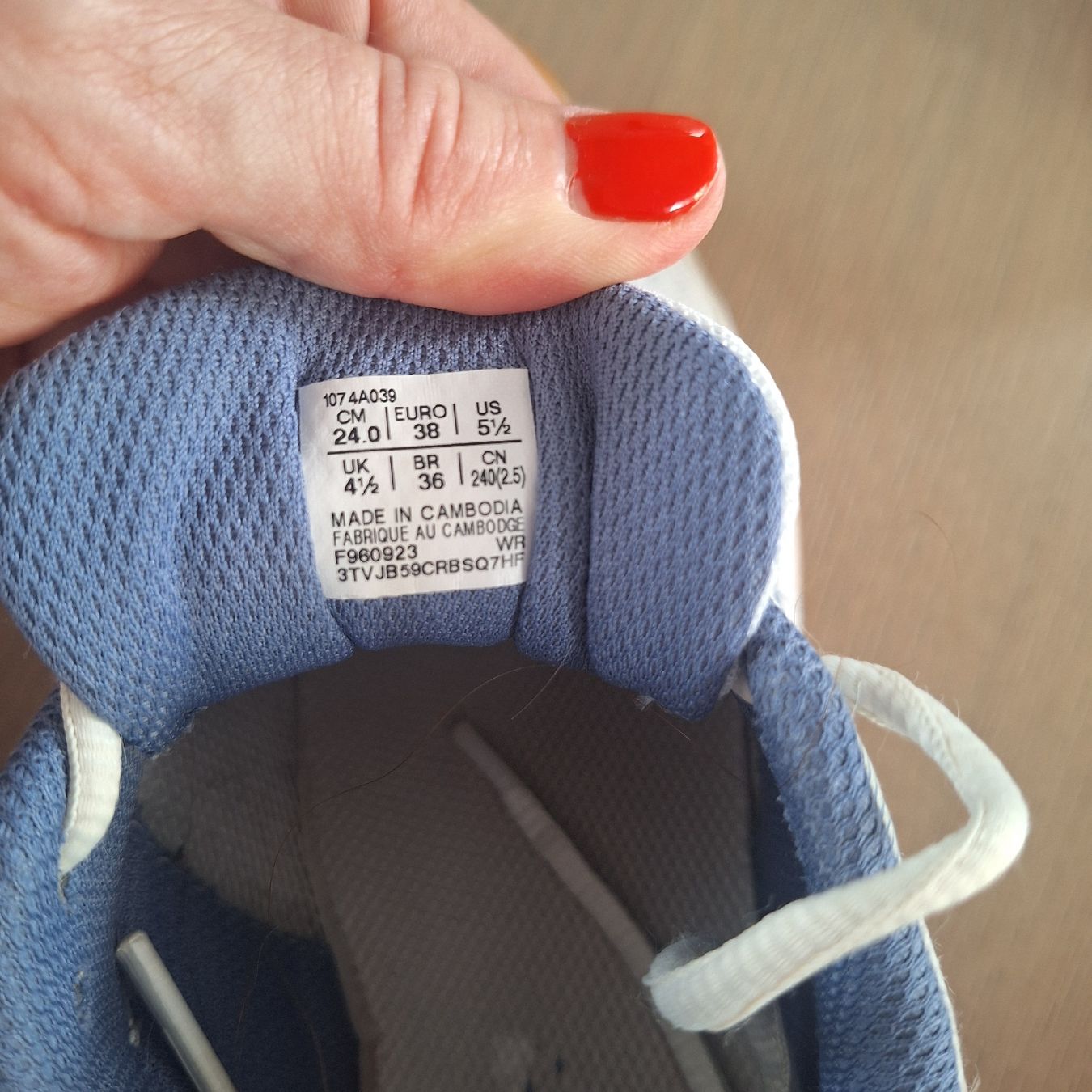 Asics Scarpe per ragazzi: Asics Hallenschuhe, Gr. 38 – Usato da Dachsen venduto da Luna261081 3