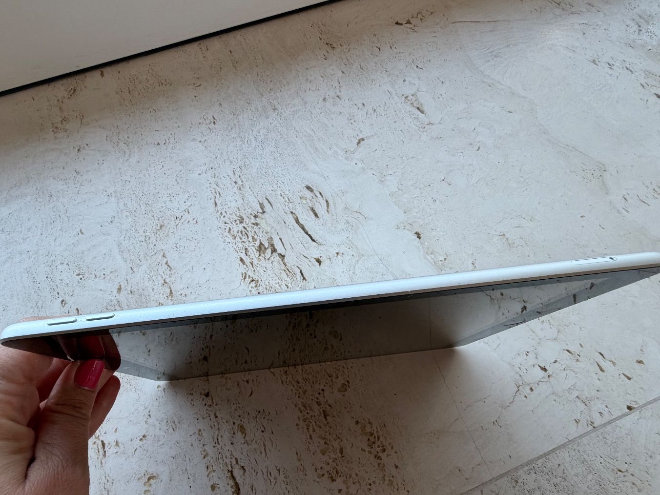 Apple Tablet PC: iPad 9. Generation 64GB WiFi + Cellular Modell A2604 – Usato da Scherzingen venduto da oli_9rjp 6