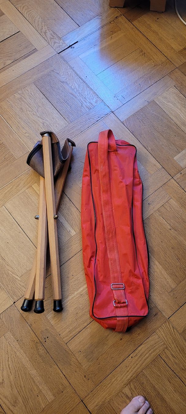 Hocker: chaise pliable cuir Mabef avec sac . – Neu (gemäss Beschreibung) aus Genève von uneautresaison