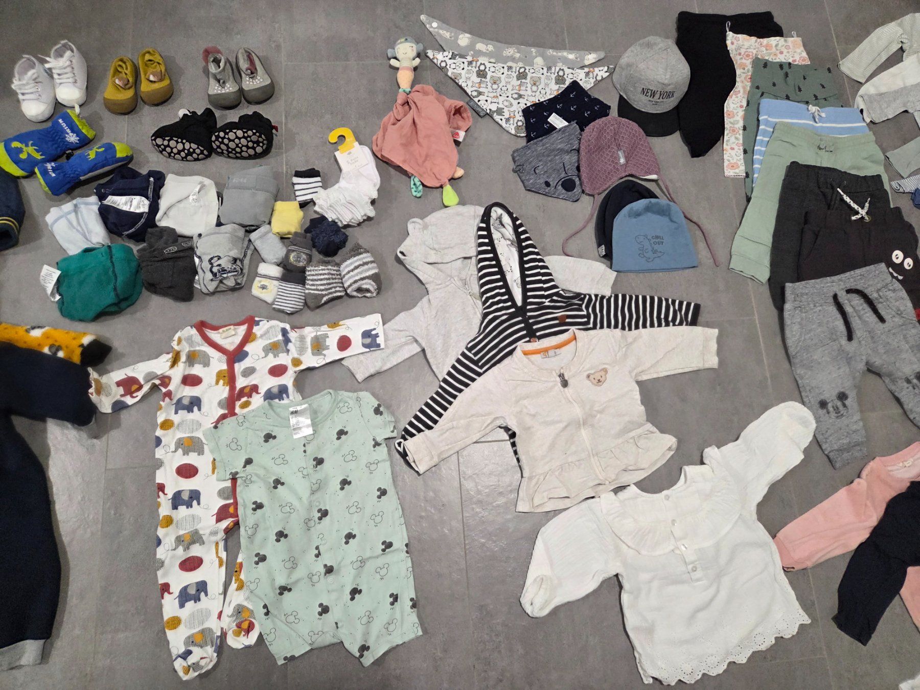 Lotti & Set di vestiti: Kinderkleider Paket Grösse 68 - 74 lang – Usato da Stetten SH venduto da ExtremMIB 3