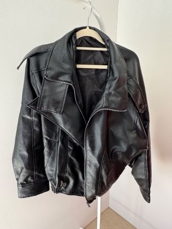Kunstleder Jacke schwarz Grösse S guter Zustand