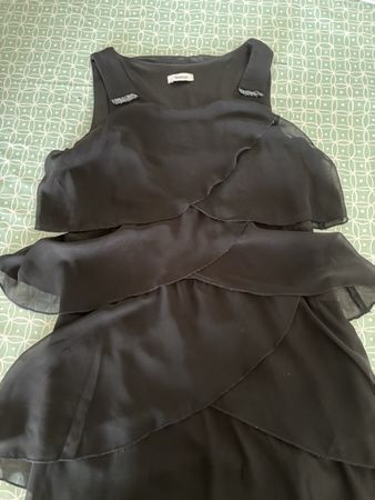 Kleid Yessica schwarz Grösse 38 Rüschen Schichtlook